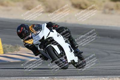 media/Nov-16-2025-Race Pace (Sun) [[8c5fa54630]]/Non Verified Riders (1st 20 Minutes)/2-Turn 10 (1010am)/